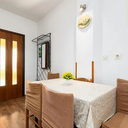 Apartament Fuer 5 Personen Ca 50 Qm In Njivice, Kvarner Bucht Krk *