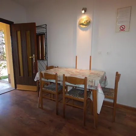 Fuer 5 Personen Ca 50 Qm In Njivice, Kvarner Bucht Krk * Njivice