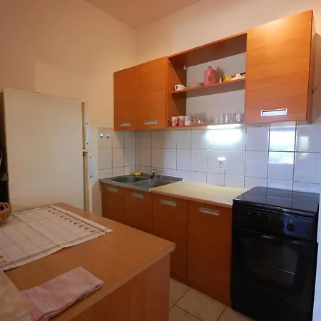 Fuer 5 Personen Ca 50 Qm In Njivice, Kvarner Bucht Krk Apartment