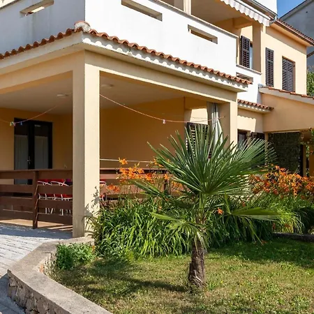 Fuer 5 Personen Ca 50 Qm In Njivice, Kvarner Bucht Krk アパート
